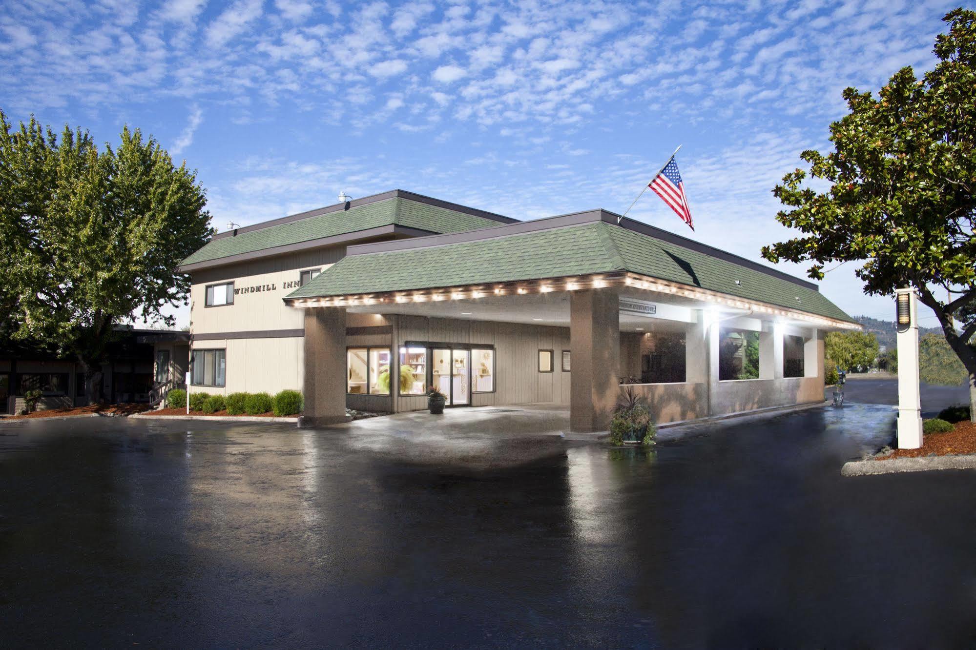 Windmill Inn Of ローズバーグ エクステリア 写真